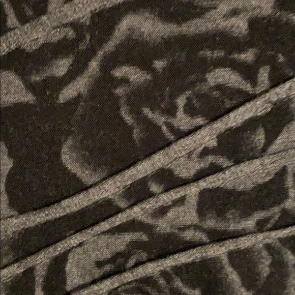 Vera Wang top - Picture 2 of 2